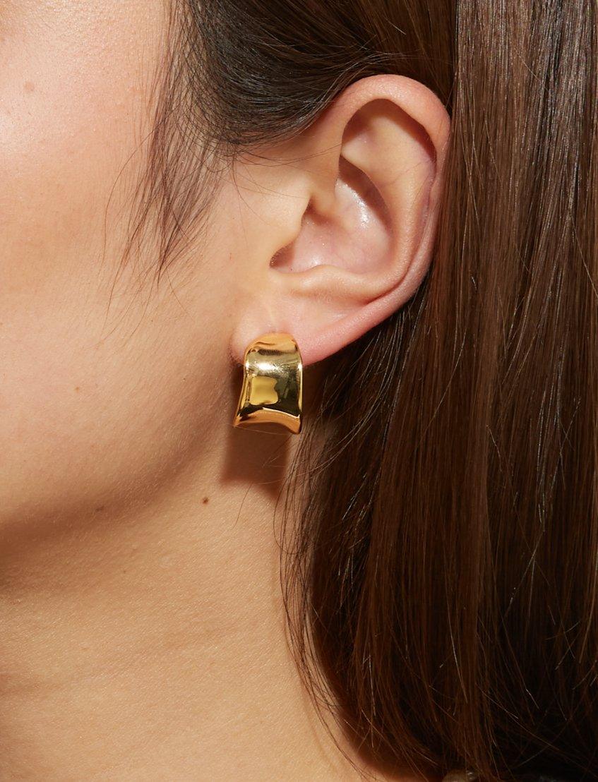Hoop Earrings in Gold